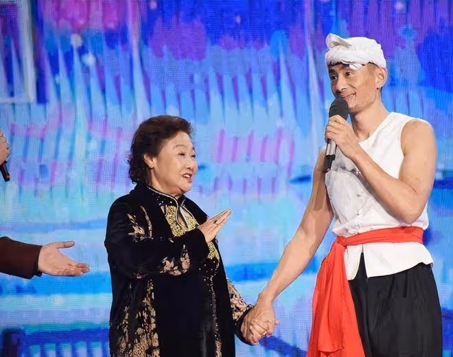 「農民歌手」阿寶,為何走到今天這一步?