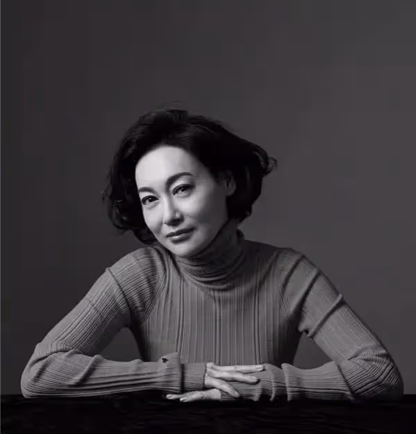 惠英紅等了幾十年，穿婚紗喊話初戀「有緣相見」網友呼：最長情