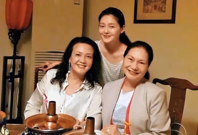 汪小菲大S十年美滿婚姻，驗證張愛玲名言：華美的袍上爬滿了蚤子
