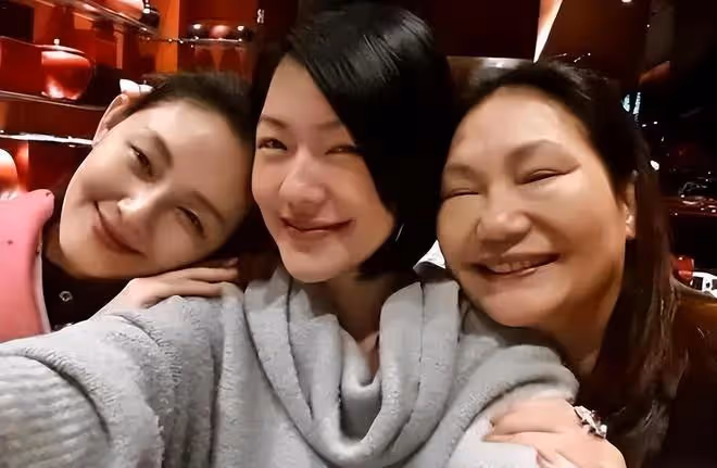 汪小菲大S十年美滿婚姻，驗證張愛玲名言：華美的袍上爬滿了蚤子