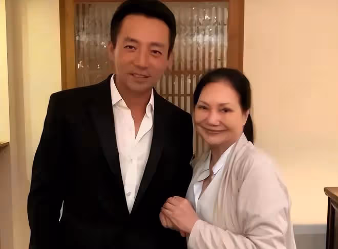 汪小菲大S十年美滿婚姻，驗證張愛玲名言：華美的袍上爬滿了蚤子