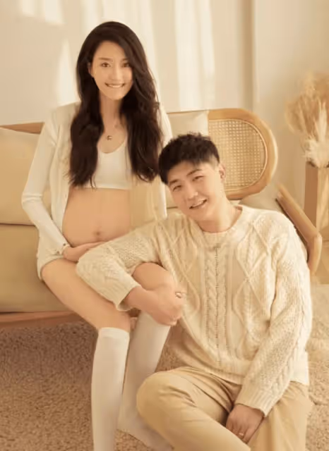 閆學晶兒媳自曝生產倒計時！四肢纖細肚大如籮，曬大肚寫真似少女