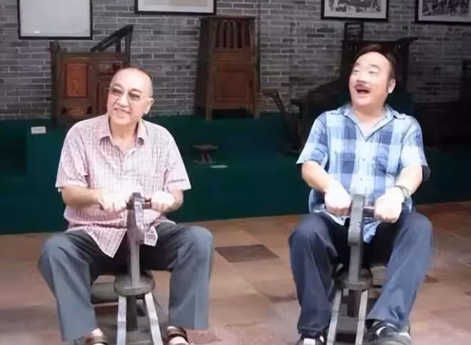 眾星現身陳奕迅演唱會！盧海鵬喪弟後首露面，笑容滿面看不出難過