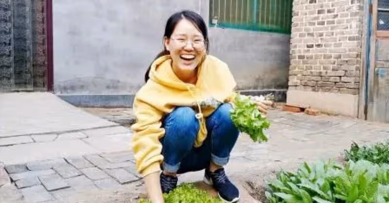 被惡鄰夫婦欺負時，我妻子忍無可忍，只用一招就徹底制服了他們