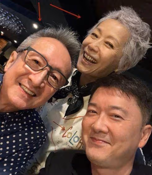 59歲葉童素顏出鏡!許仙滿頭白髪狀態鬆弛 ,被嘲不如「68歲趙雅芝」她笑:自己開心最好!