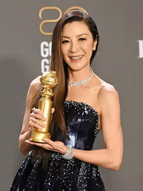 楊紫瓊榮獲金球獎，近40年的努力終被看到，現場霸氣發言獲好評
