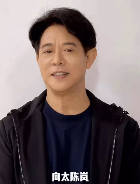 楊紫瓊榮獲金球獎，近40年的努力終被看到，現場霸氣發言獲好評