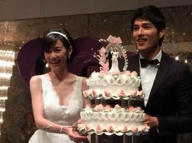 藍正龍久違現身，拒回應大S汪小菲風波，43歲已婚兒女雙全很幸福