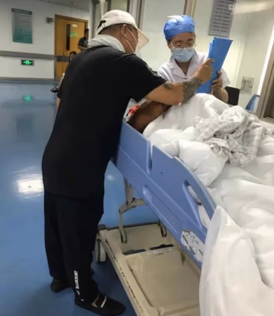 康復進度理想!香港知名男星內地遇襲重創險毀容,近況恢復光滑肌
