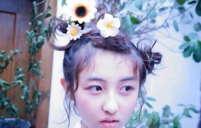 張子楓5歲出道拍戲，14歲「嚇壞全國觀眾」，19歲穿古裝美翻眾人