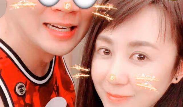 她是「票房女王」，與小11歲男友結婚生子，如今38歲被寵成公主