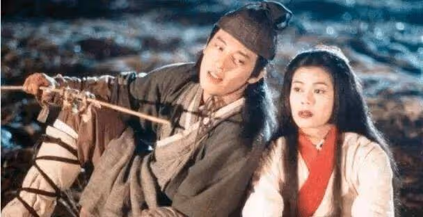 夫妻倆為了不變老，堅持25年不吃肉不生子，今57歲老婆像20歲少女