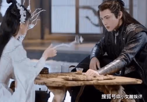 《月歌行》黑月光是誰?黑月光和月光上神是什麼關係?黑月光喜歡柳梢嗎?