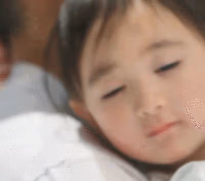 李小鵬為11歲女兒慶生，奧莉表演高難度花滑動作，長得亭亭玉立