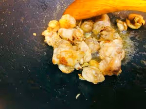 板栗比雞好吃的板栗燒雞