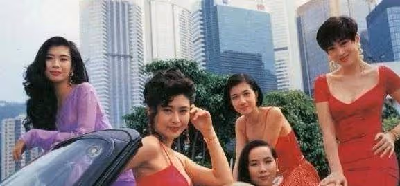 「動作艷后」吳家麗罕現身,曾拒絕成龍追求,今57歲仍時尚迷人