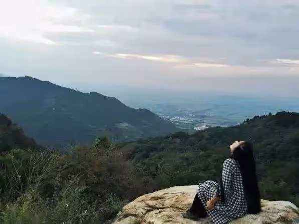 27歲女孩獨自隱居深山雜草院，不買衣服，不上網，3年後改造成一家絕美書院~