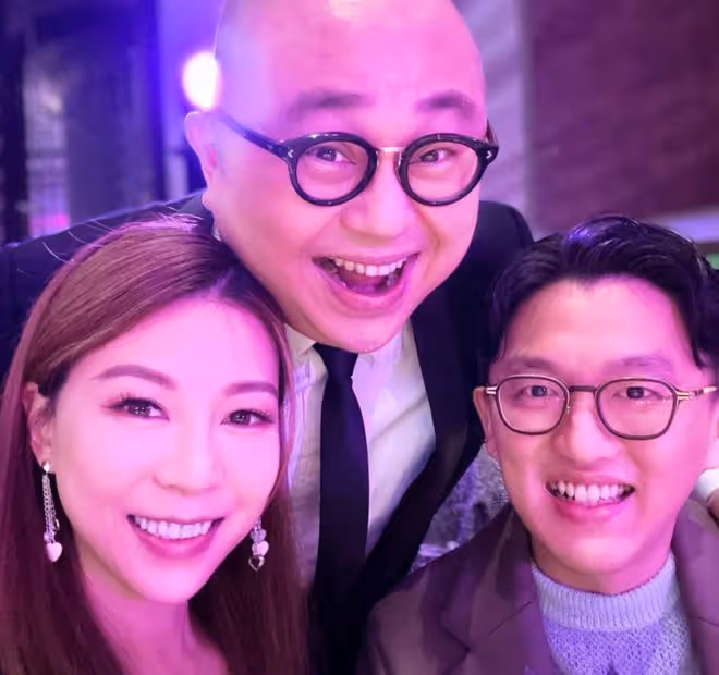 恭喜!何傲兒姐姐風光嫁豪門,小腹凸起被疑懷孕,曾與蕭正楠相戀