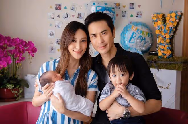港媒曝52歲鄭嘉穎再當爹!31歲嬌妻昨日已卸貨,四年抱三都是兒子