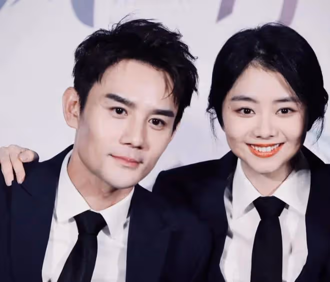 王凱譚松韻聚餐唱歌心情好,偷拍狗仔險些被揍,真相爆出可以理解