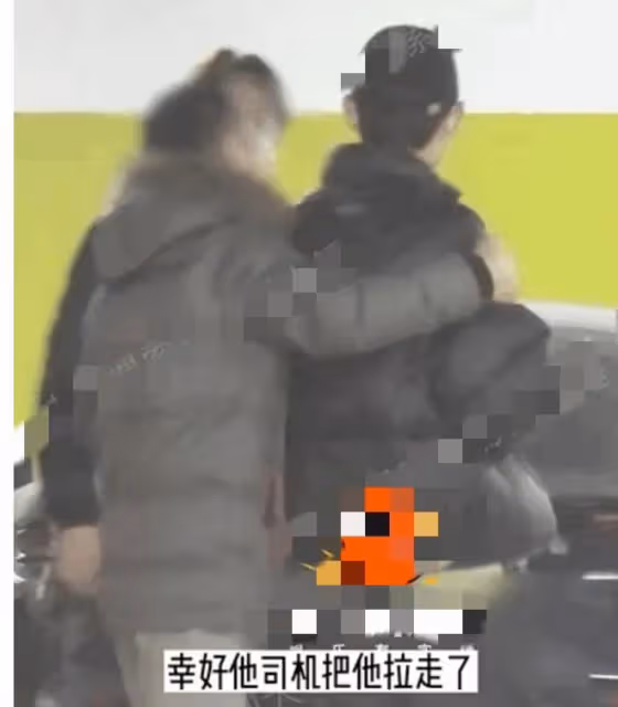 王凱譚松韻聚餐唱歌心情好,偷拍狗仔險些被揍,真相爆出可以理解
