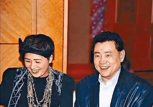 劉鑾雄最不該的事,不是跟李嘉欣扯不清,而是冷淡了原配寶詠琴
