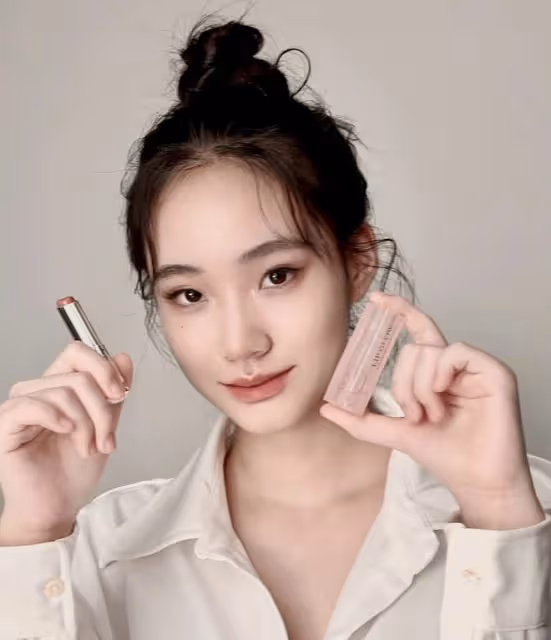 小S二女兒再拍廣告大片，15歲Lily資源不減，未受言論翻車影響