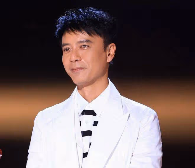 李克勤：被富商灌酒後直言，一月開銷100多萬。不賺錢怎麼生存