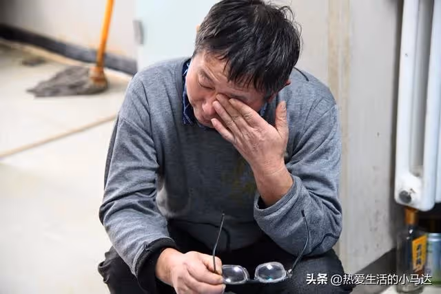 53歲男人的傾訴：把母親接到身邊養老，卻差點毀了我的婚姻和家庭
