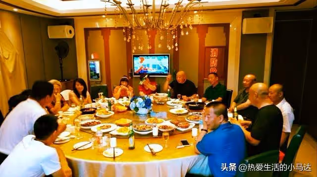 人到中年我才發現：父母不在了，兄弟姐妹大多連親戚都做不成了