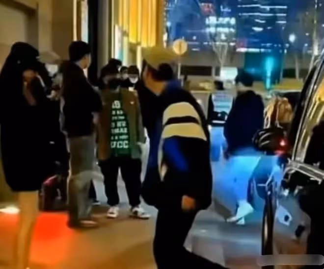 24小時7個瓜!曝王思聰打人給200萬想私了,千百惠撞臉寧靜疑整容