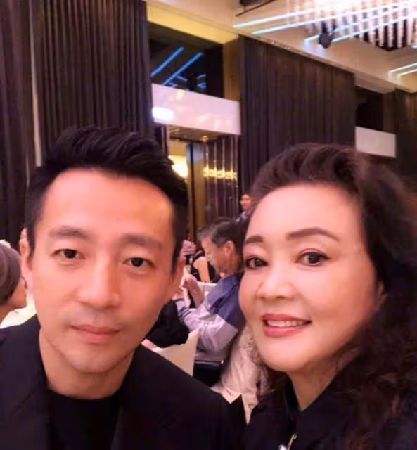 汪小菲張穎穎被疑情變,女方生日獨自過心情差,還被狗仔曝曾自虐