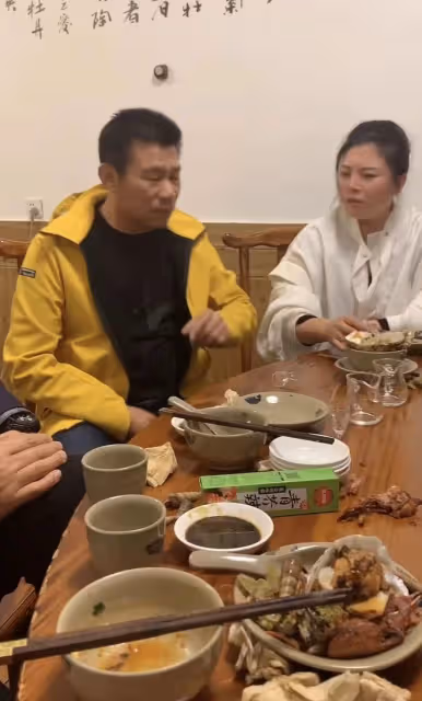 61歲男演員酒桌發飆惹爭議!當場摔杯氣憤離場,指責女性言語粗魯