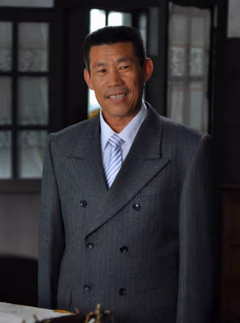61歲男演員酒桌發飆惹爭議!當場摔杯氣憤離場,指責女性言語粗魯