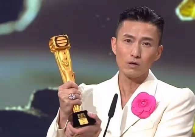 以獎換獎!TVB知名男星開齋奪得視帝,曝望用獎項讓太太生個女兒