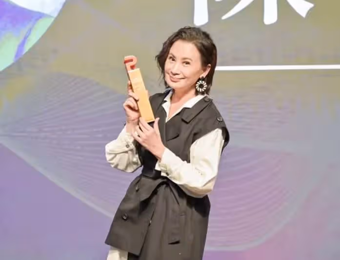 獲頒「公關影響力人物獎」　陳亞蘭3字走天下