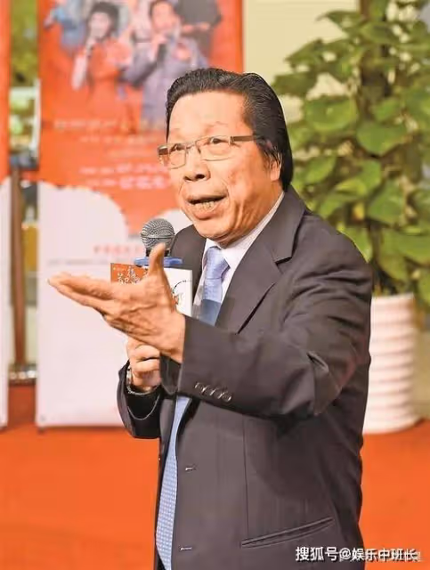 他是楊潔一眼就看中的「豬八戒」,因腕兒大錯失,意外成就馬德華