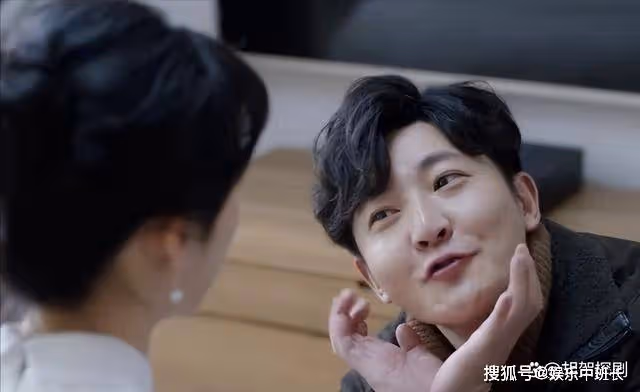 再看《都挺好》:蘇明成被侮辱一天兩夜,才是朱麗執意離婚的真相
