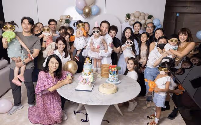 港媒曝郭碧婷去香港是去離婚,她已取關老公,向佐曾被傳出軌成性