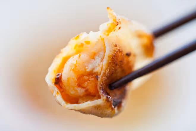 煎餃子（速凍餃）