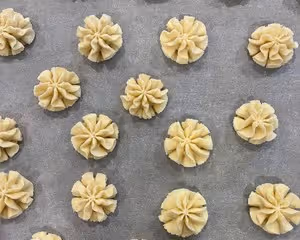 炒雞好擠！有手就能擠的珍妮曲奇🍪