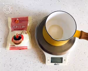 簡易版黃油餅乾底牛奶芝士慕斯蛋糕
