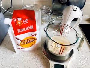 簡易版黃油餅乾底牛奶芝士慕斯蛋糕
