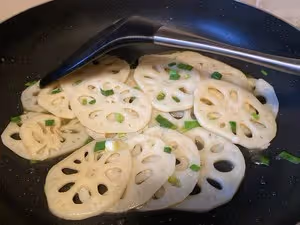 年夜飯系列菜：清炒藕片與糖醋藕片（十）