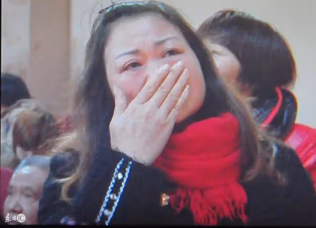 盲媽媽撿棄嬰,二十年不離不棄養大成人,終換來一聲媽