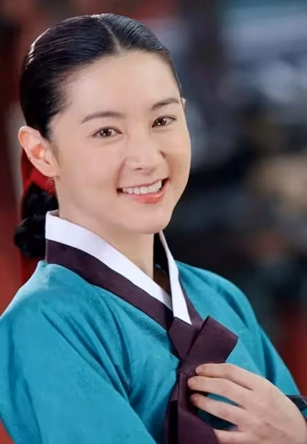 被稱為「海外林青霞」,難忘的《大長今》,「氧氣美女」李英愛