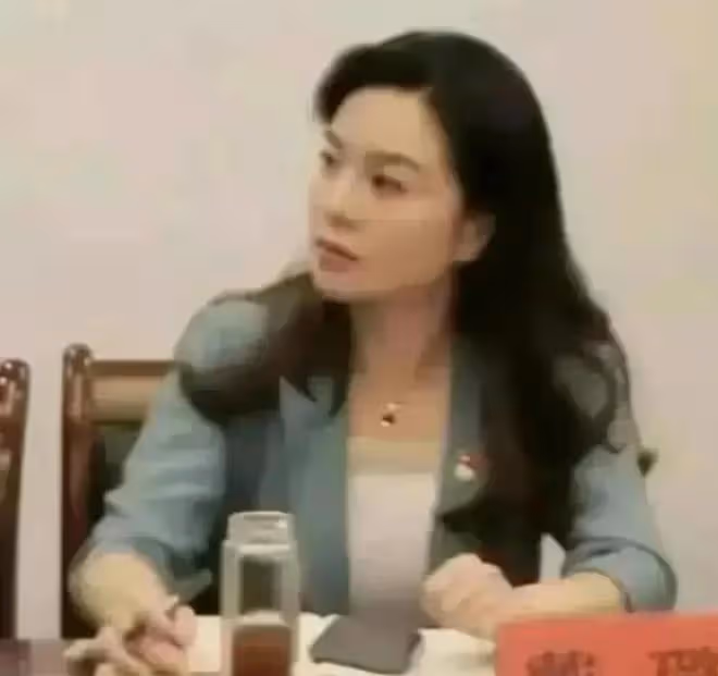 前赴後繼兩女人-陳樞、戴璐，掀起一陣疾風！