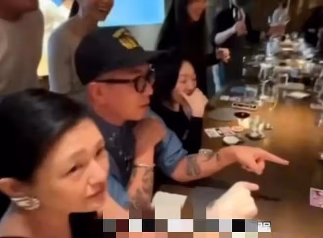 大s抗壓能力有多強?懶理風波,元旦和好友聚餐,為老公宣傳活動