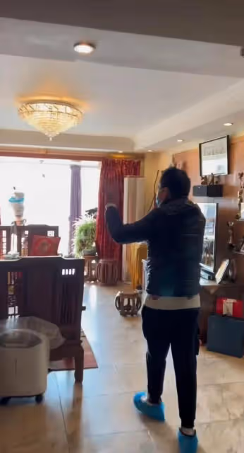 李嘉明千里進京感謝恩人游本昌老師,網友驚訝道還有這個故事