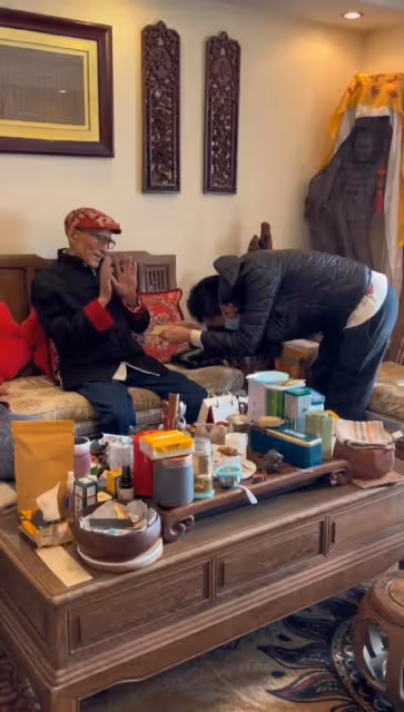 李嘉明千里進京感謝恩人游本昌老師,網友驚訝道還有這個故事